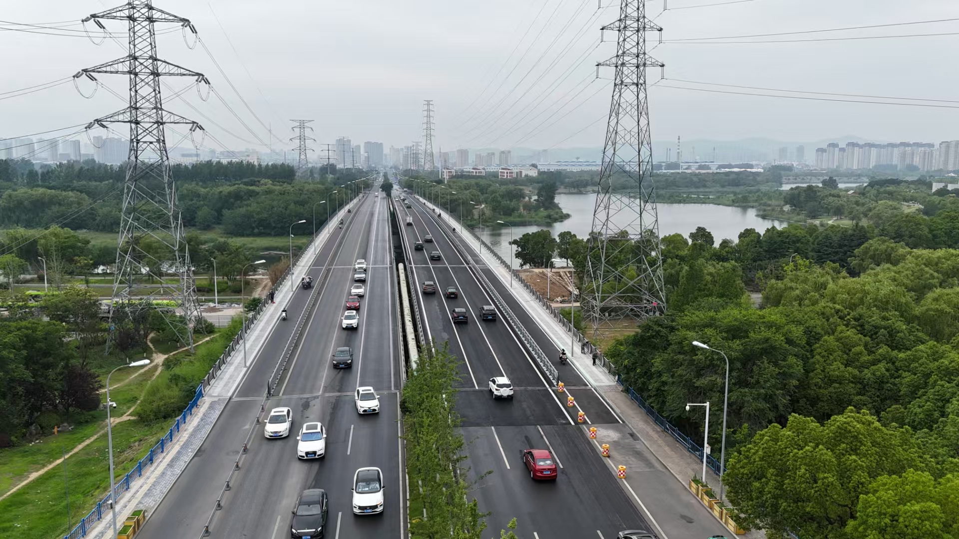 市政要聞 | 公司承建的安徽省滁州市會(huì)峰路跨清流河橋項(xiàng)目正式通車